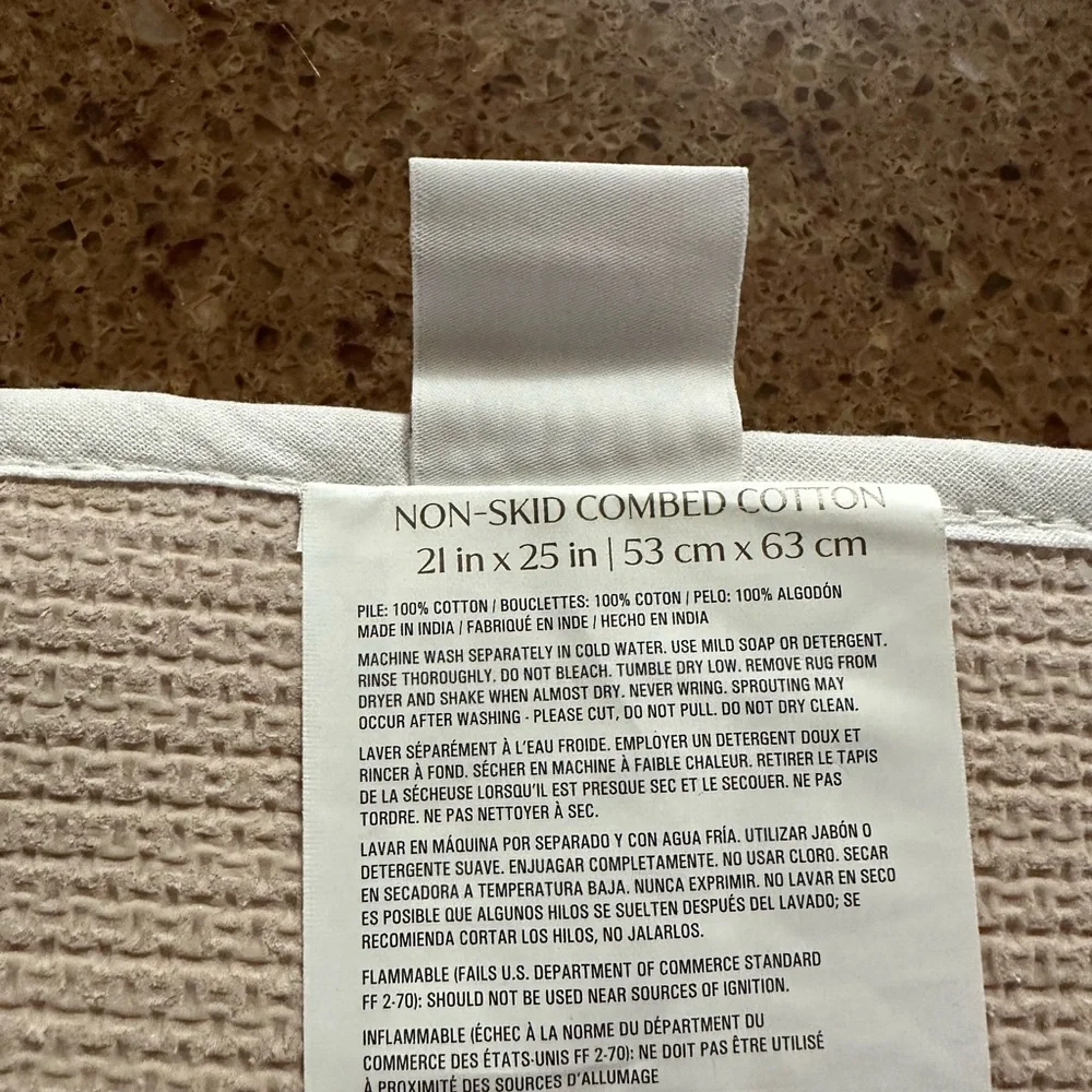 Plush Luxurious White Bathroom Mat